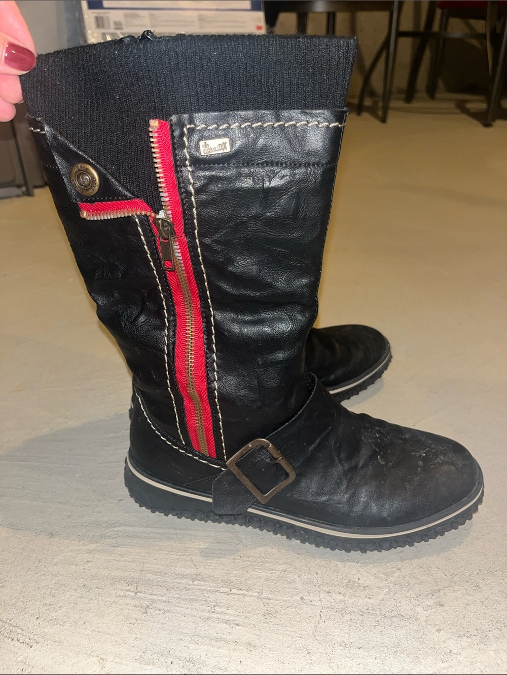 Black Women's Mid-Calf Zip Casual Boots with Red Accent